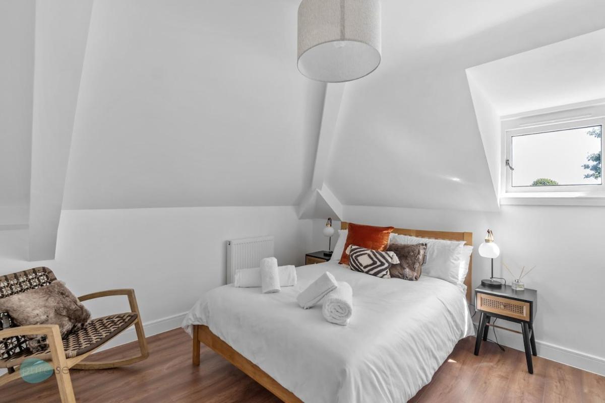 Apartment The Penthouse By Pureserviced